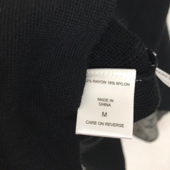 4/20 NEW YORK AND COMPANY asymmetrical blouse - Picture 5 of 6